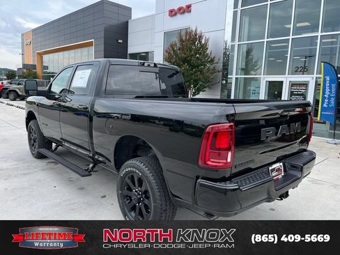 New 2026 RAM 2500 Laramie AWD/4WD image 19
