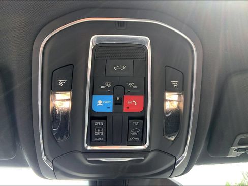 Certified 2023 Jeep Grand Cherokee Altitude AWD/4WD image 31