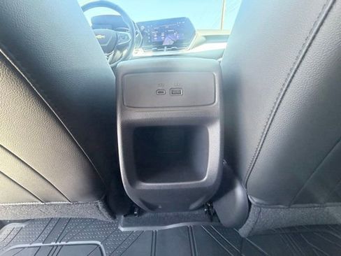Used 2025 Chevrolet Trax LT w/ Driver Confidence Package FWD image 24