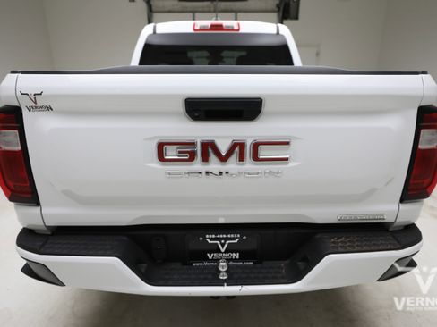 Used 2024 GMC Canyon Elevation RWD image 4