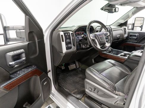 Used 2018 GMC Sierra 1500 SLT w/ SLT Premium Package AWD/4WD image 12