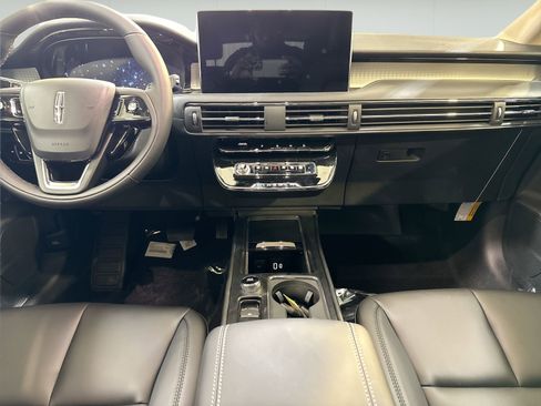 New 2026 Lincoln Corsair Premiere FWD image 22