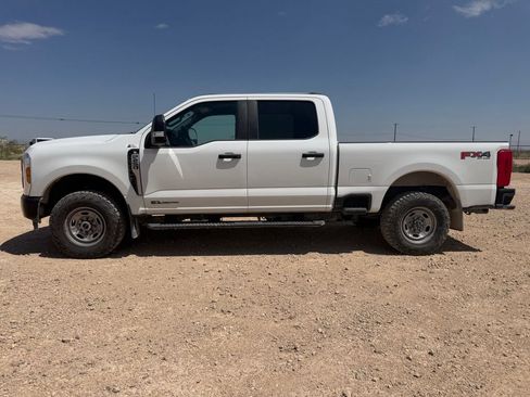 Used 2025 Ford F250 XL w/ XL Off-Road Package AWD/4WD image 5