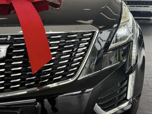 Used 2025 Cadillac XT5 Premium Luxury w/ LPO, Floor Liner Package AWD/4WD image 7