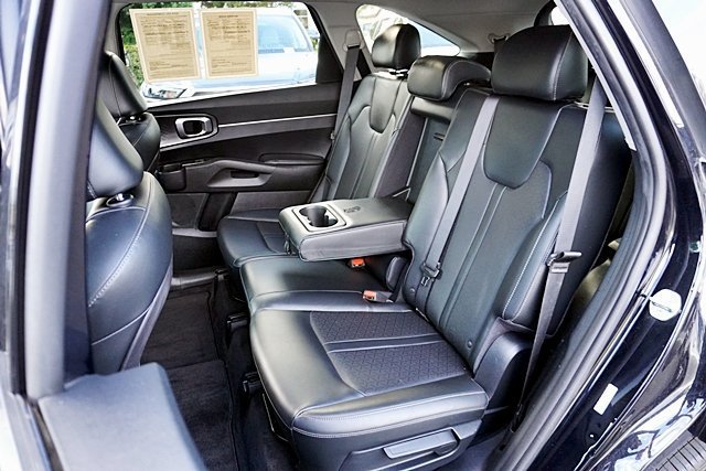 Used 2021 Kia Sorento S FWD image 27