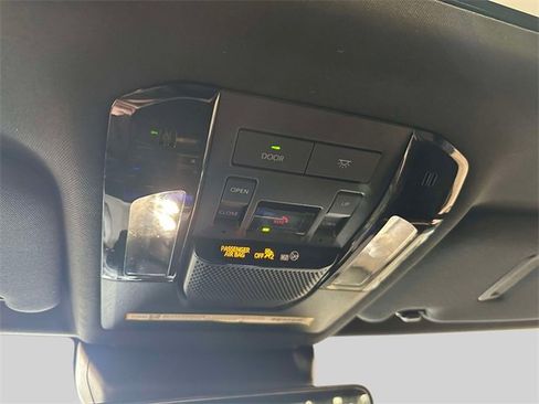 Used 2024 Lexus GX 550 image 35