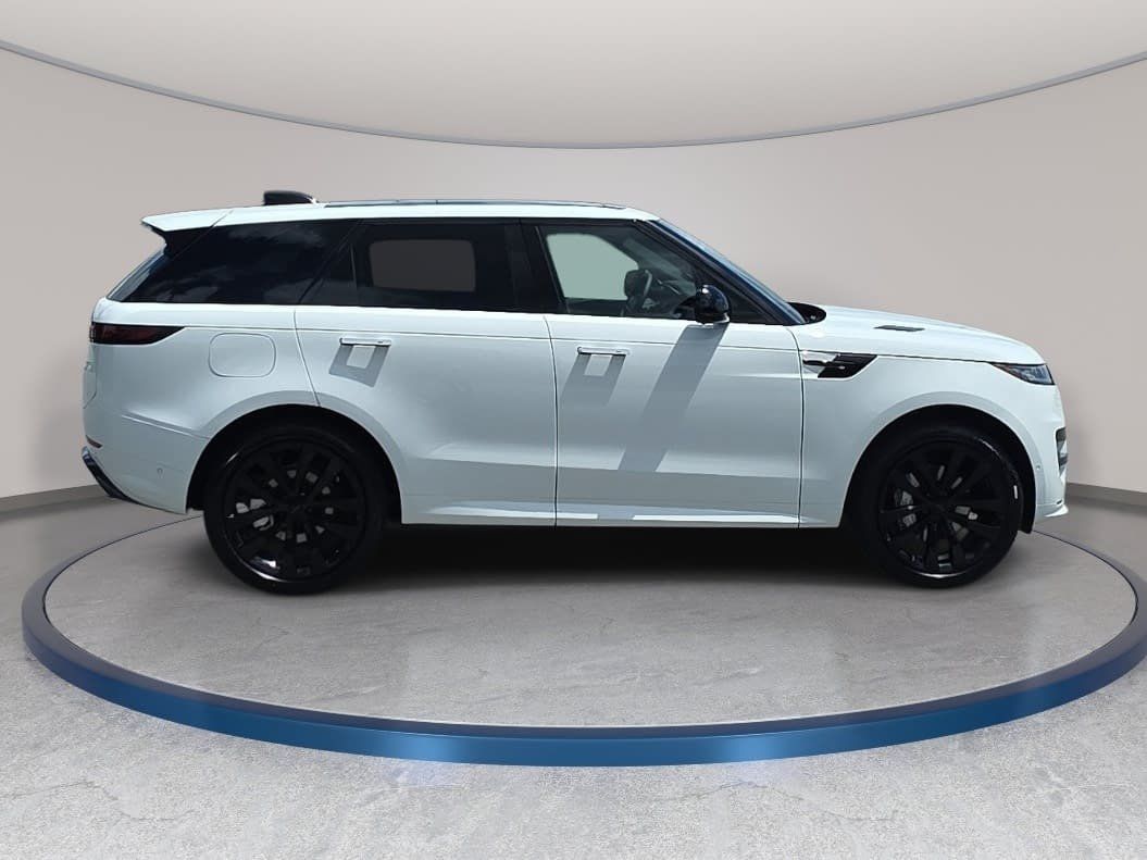 New 2026 Land Rover Range Rover Sport Dynamic SE AWD/4WD image 4