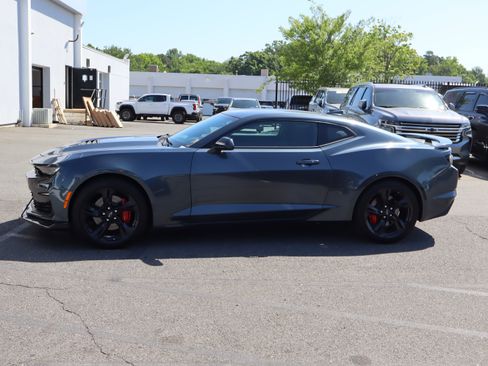 Used 2020 Chevrolet Camaro SS RWD image 7