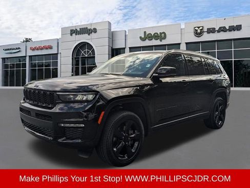 Used 2024 Jeep Grand Cherokee L Limited w/ Black Appearance Package AWD/4WD image 6