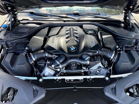 Used 2025 BMW M850i xDrive AWD/4WD image 32