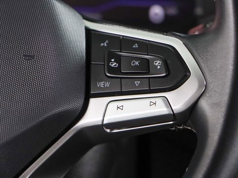 Used 2022 Volkswagen Atlas Cross Sport SE image 14