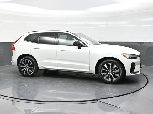 Used 2024 Volvo XC60 B5 Core w/ Protection Package Premier AWD/4WD image 8