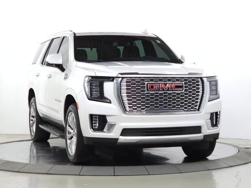 Used 2024 GMC Yukon Denali AWD/4WD image 1