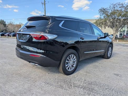 Used 2024 Buick Enclave Premium image 7