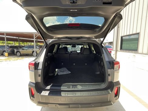 Used 2026 Subaru Outback Limited AWD/4WD image 18
