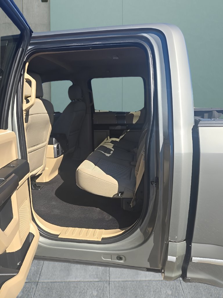 Used 2019 Ford F150 XLT w/ Equipment Group 302A Luxury AWD/4WD image 15