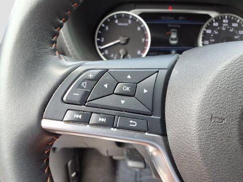 Used 2024 Nissan Sentra SR FWD image 19