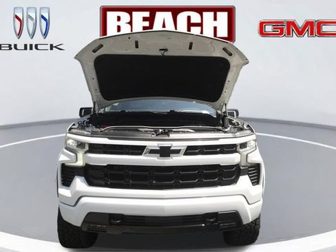 Used 2022 Chevrolet Silverado 1500 RST w/ Convenience Package II AWD/4WD image 9