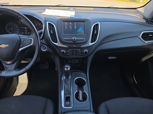 Used 2018 Chevrolet Equinox LT image 16