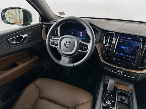 Used 2023 Volvo XC60 B5 Plus w/ Climate Package image 23