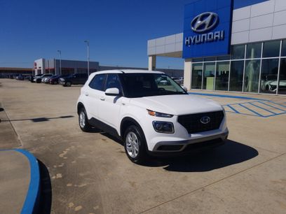 New 2026 Hyundai Venue SE
