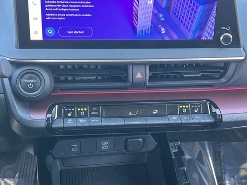 Used 2023 Toyota Prius Prime Premium w/ Advanced Technology Package image 19