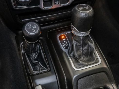 Used 2024 Jeep Wrangler Unlimited Sahara AWD/4WD image 24