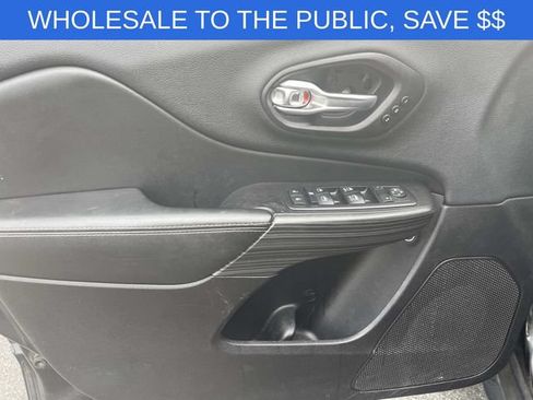 Used 2014 Jeep Cherokee Limited w/ Luxury Group FWD image 14