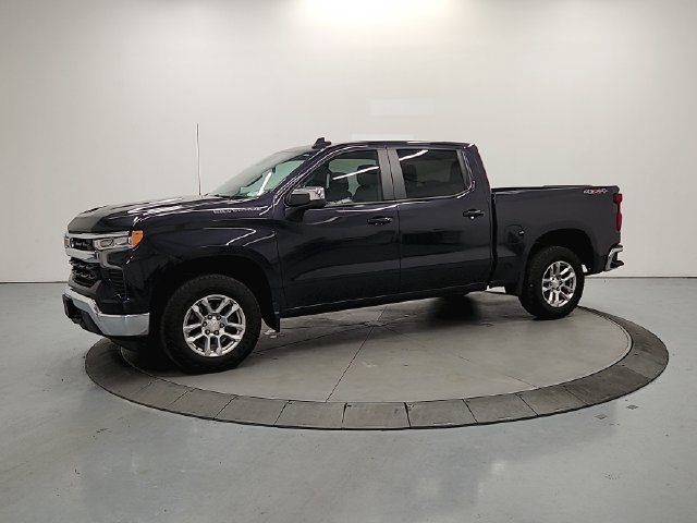 Used 2023 Chevrolet Silverado 1500 LT AWD/4WD image 5