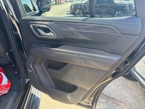 Used 2021 GMC Yukon SLT w/ Rear Media and Nav Package image 28