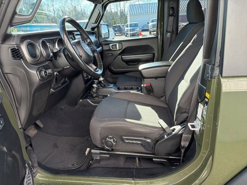 Used 2022 Jeep Wrangler Sport image 13