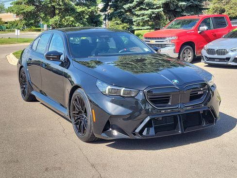 Certified 2026 BMW M5 w/ Executive Package AWD/4WD image 3