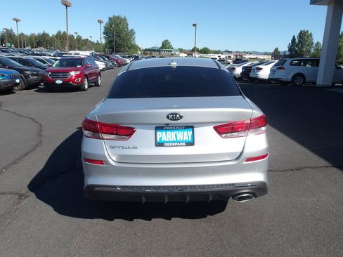 Used 2020 Kia Optima LX FWD image 4