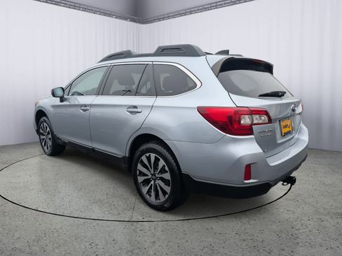 Used 2016 Subaru Outback 2.5i Limited image 4