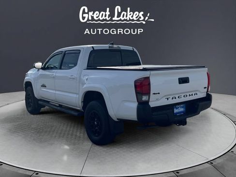 Used 2020 Toyota Tacoma SR5 AWD/4WD image 3
