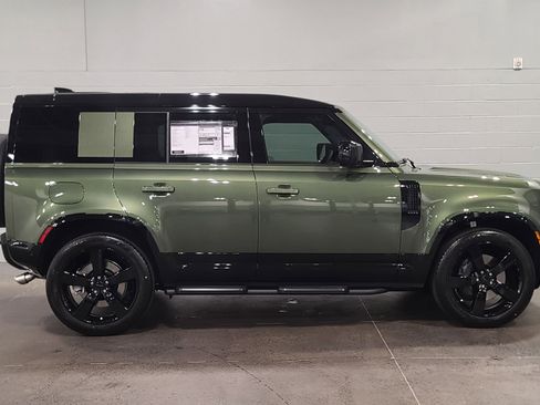New 2026 Land Rover Defender 110 X-Dynamic SE AWD/4WD image 13