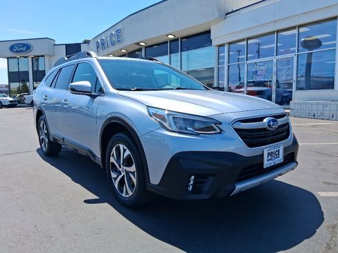 Used 2021 Subaru Outback Limited image 1