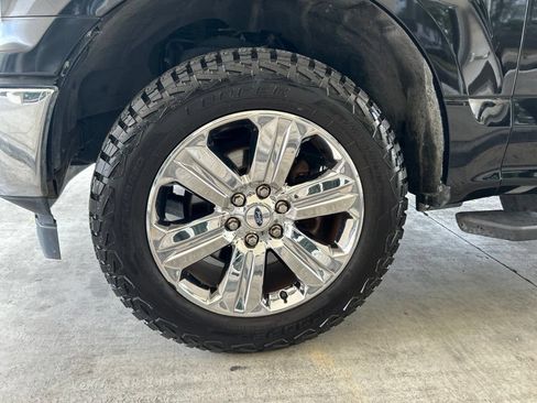 Used 2019 Ford F150 XLT w/ Equipment Group 302A Luxury AWD/4WD image 14