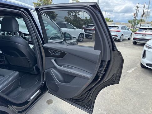 Used 2025 Audi Q7 3.0T Prestige w/ Prestige Package image 17