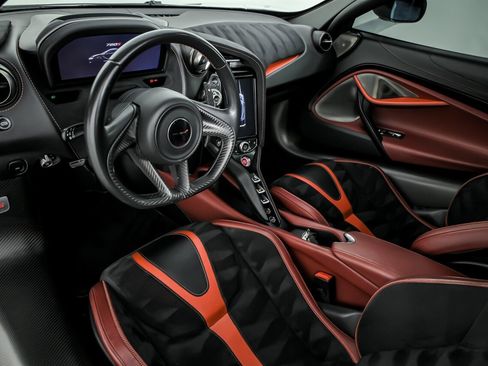 Used 2018 McLaren 720S Performance RWD image 21