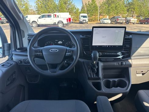 Used 2023 Ford Transit 350 XLT image 2