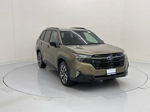 Used 2026 Subaru Forester Touring AWD/4WD image 7