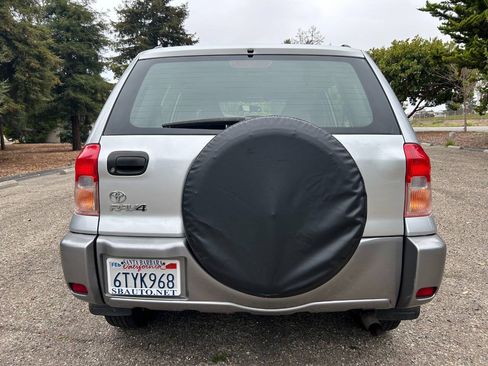 Used 2003 Toyota RAV4 2WD image 18