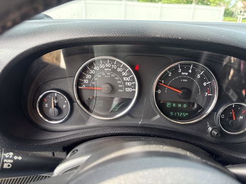 Used 2017 Jeep Wrangler Unlimited Sport AWD/4WD image 15
