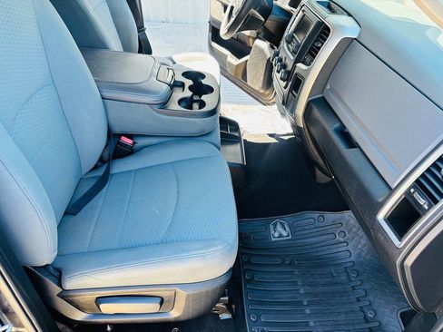 Used 2018 RAM 1500 Classic SLT image 17