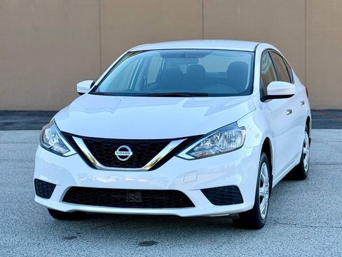 Used 2017 Nissan Sentra SV w/ Driver's Assist Package FWD image 3