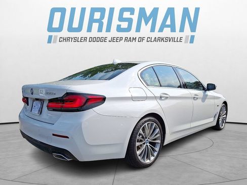 Used 2022 BMW 530e xDrive w/ Premium Package AWD/4WD image 6