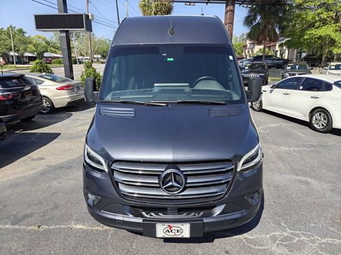 Used 2022 Mercedes-Benz Sprinter 3500 image 1