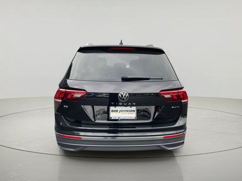 Used 2024 Volkswagen Tiguan SE w/ Panoramic Sunroof Package AWD/4WD image 6