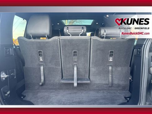 Used 2024 Land Rover Defender 130 X-Dynamic SE image 43